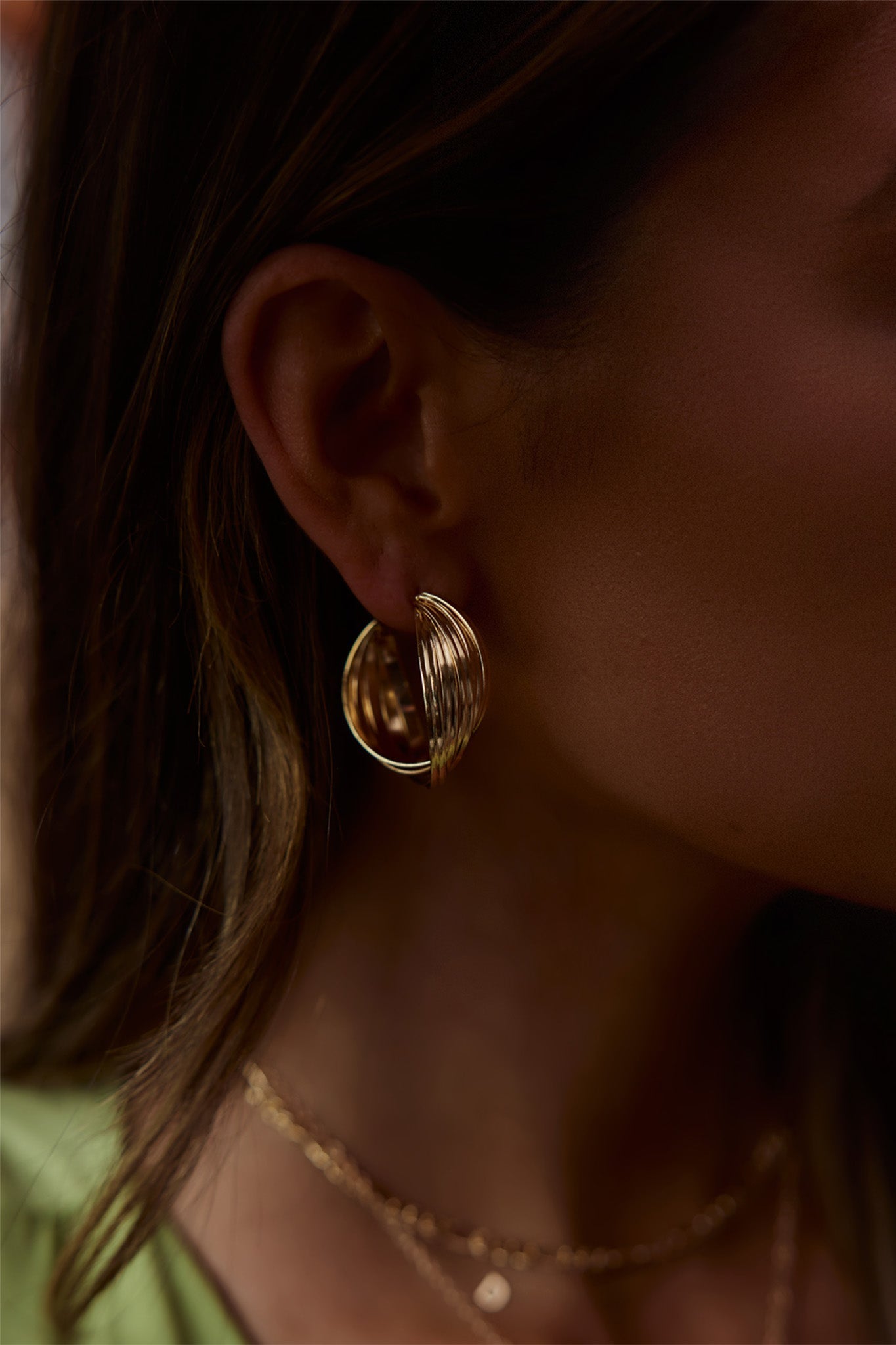 Celia Twist Hoop Earrings Gold