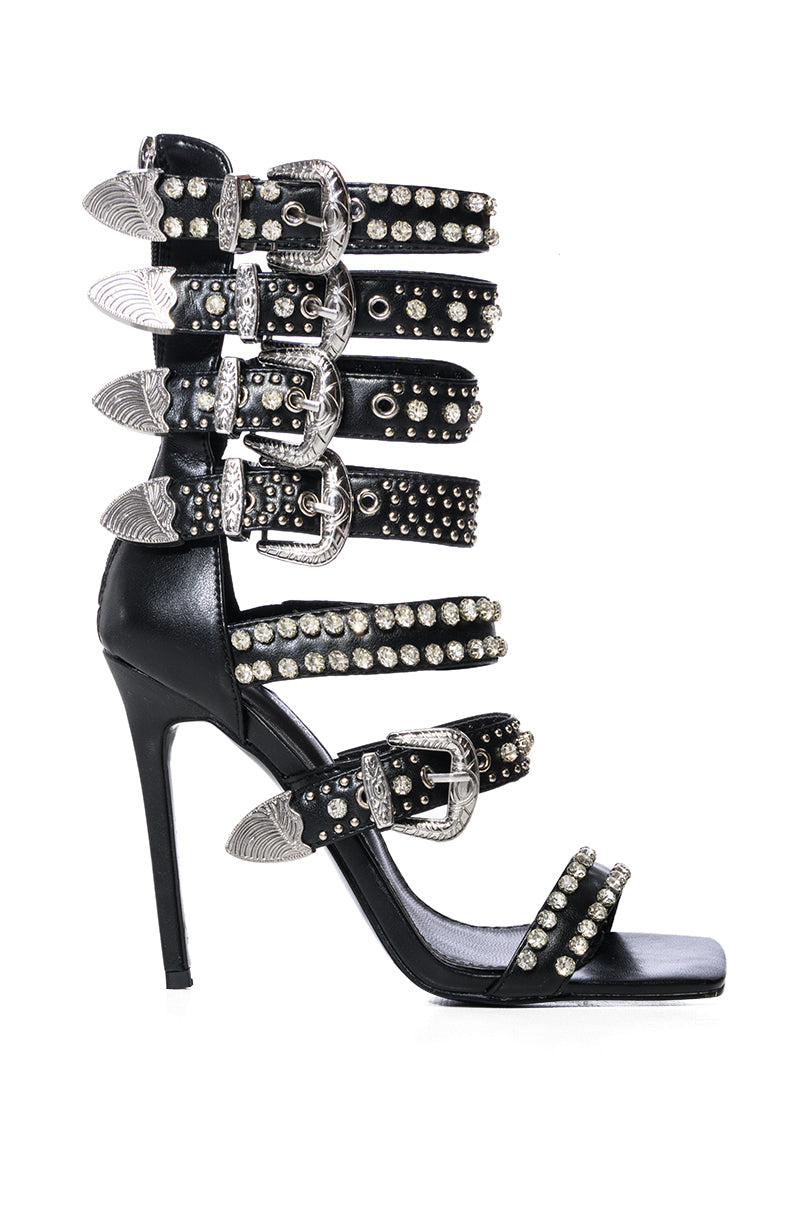 AZALEA WANG PEPPERMINT BUCKLE GLADIATOR SANDAL IN BLACK